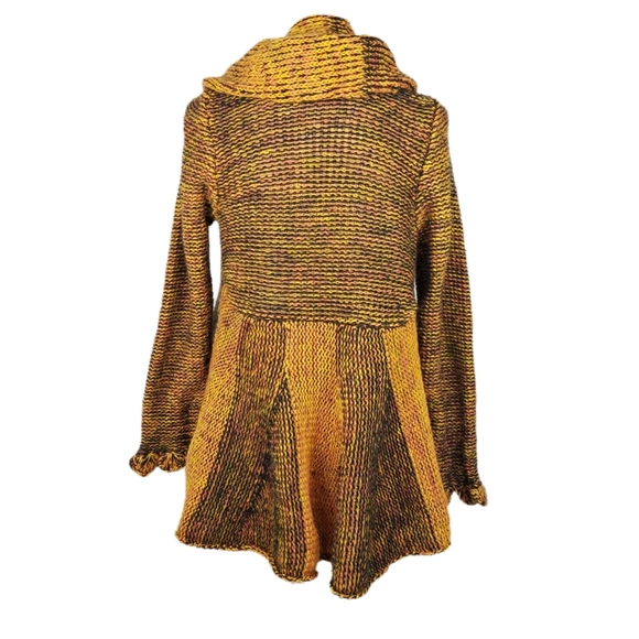 *Sold* Peruvian Wool Cardigan Style Sweater S - Picture 3 of 6